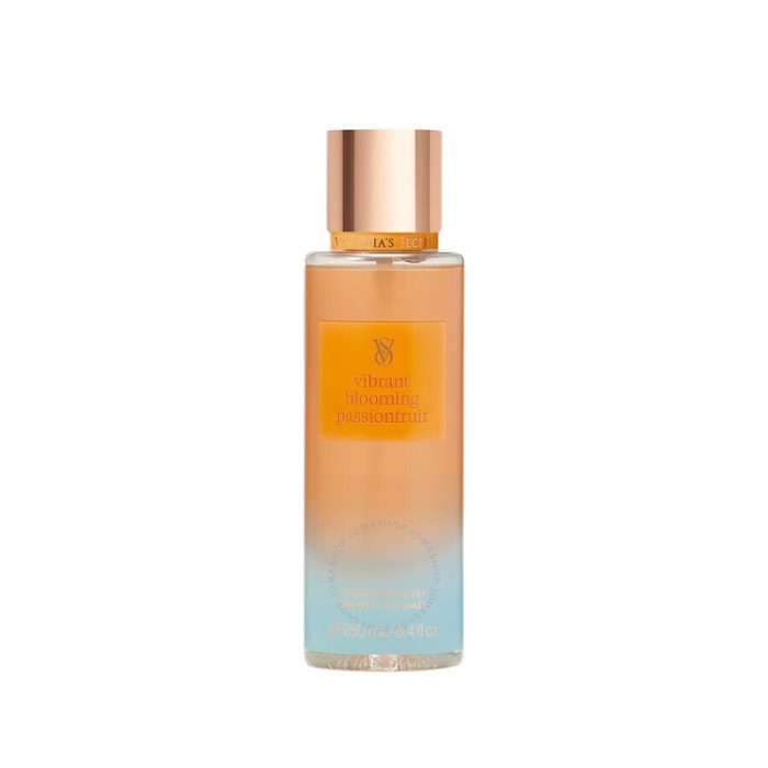 victorias-secret-victorias-seccret-vibrant-blooming-passionfruit-brume-parfumee-femme-250-ml-produits-americains.jpg VICTORIAS SECCRET VIBRANT BLOOMING PASSIONFRUIT BRUME PARFUMEE FEMME 250 ML – Image 1