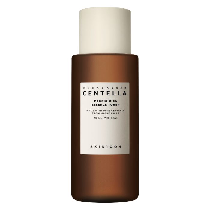 skin-1004-skin-1004-madagasccar-centella-probio-cica-essence-toner-210-ml-produits-coreens.jpg SKIN 1004 MADAGASCCAR CENTELLA PROBIO CICA ESSENCE TONER 210 ML – Image 1